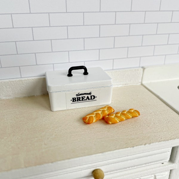 Miniature Bread Box with Two Breads/Biscuit Box Kitchen Accessories for the Dollhouse 1/12 scale - Suitable for Maileg Mice