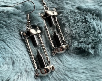 Hourglass Earrings with Black Sand