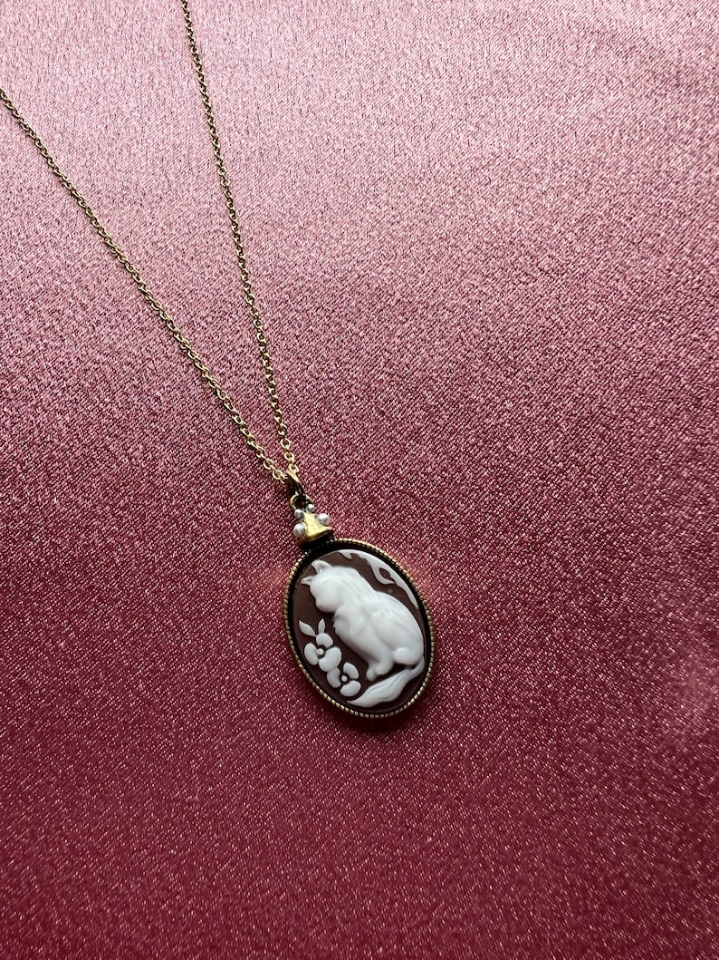 Cat Cameo Gold Necklace zdjęcie 5