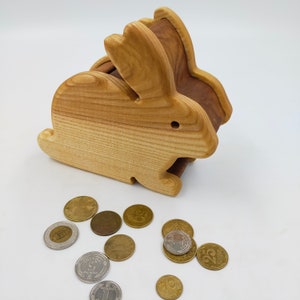 Alcancía de conejito de madera/Alcancías para niños para niños/Caja de dinero Banco de cambio/Alcancías para niños personalizadas/Alcancía para adultos/Banco de monedas de madera.