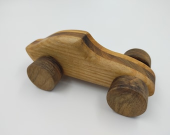 Petite voiture en bois/jouets en bois pour enfants/jouets Waldorf/ jouets écologiques/jouets Montessori/ fait main/ jouet biologique/petite voiture/ voiture personnalisée/jouets pour bébé