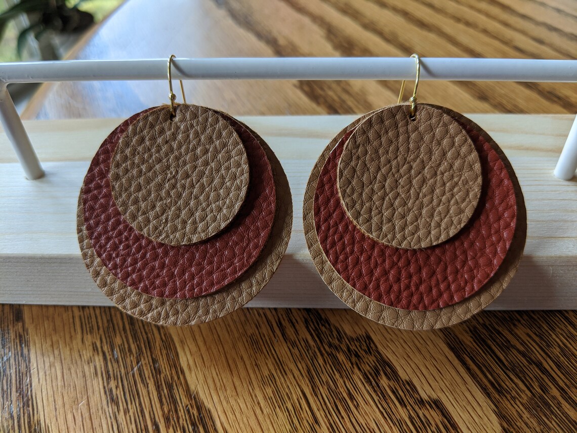 Boucles d'oreilles en cuir Faux faites à la main | Etsy