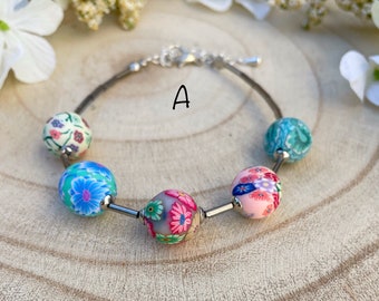 Bracelet de perles multicolores fait main, bracelet mélange de perles de fleurs