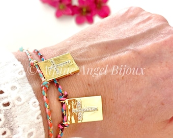 Bracelet cordon tressé, croix en or 18 carats et scapulaire en zircone