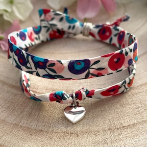 Pulsera de tela con doble vuelta y dijes de Liberty of London Elige tus dijes: estrellas, corazones, iniciales, trébol de cuatro hojas de la buena suerte