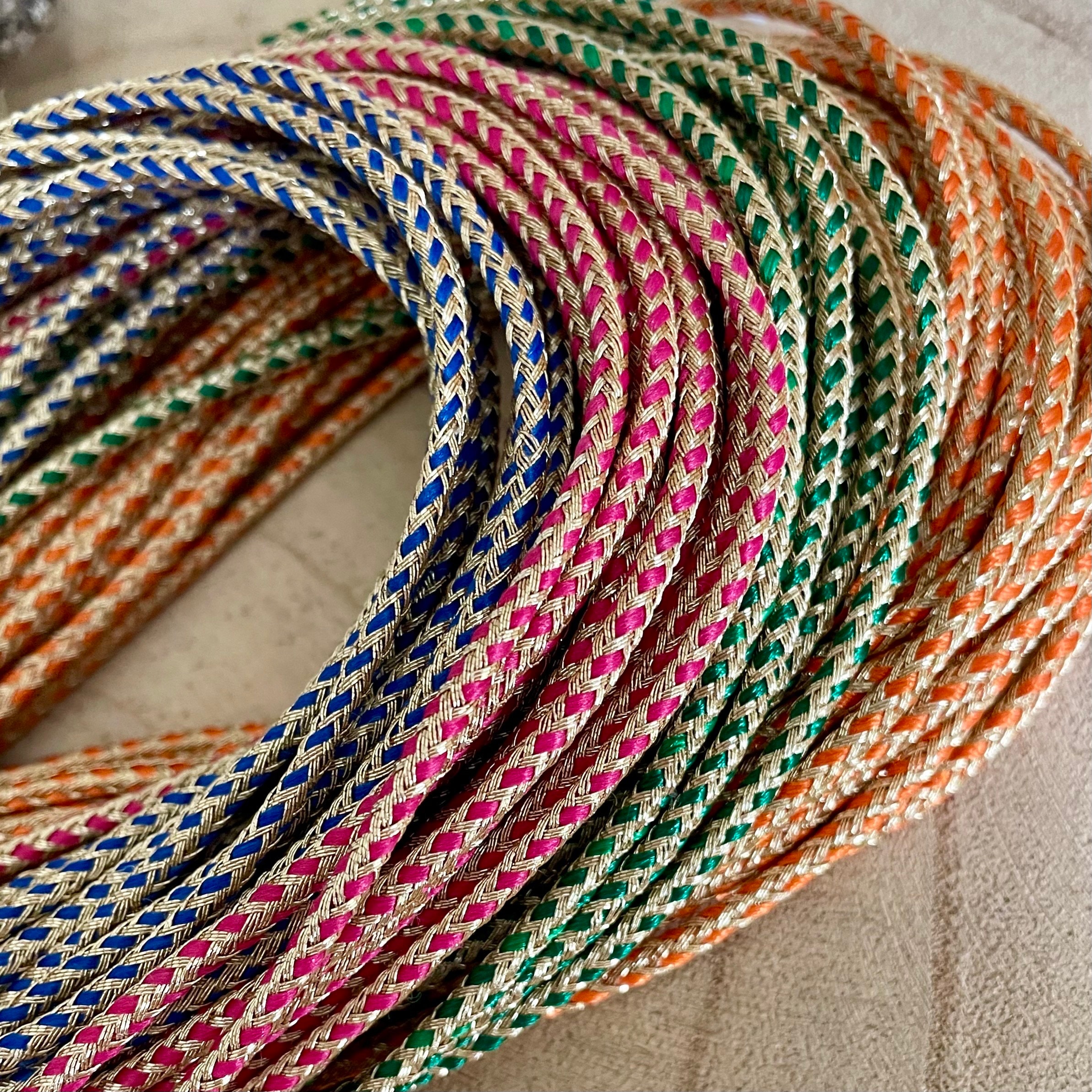Cordino Dori indiano in vari colori con fermagli a moschettone in acciaio inossidabile placcato oro 18k