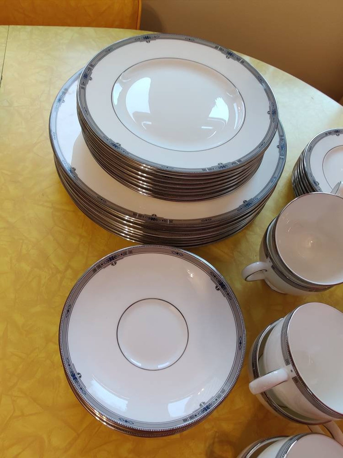 Wedgewood Bone China Amherst Pattern Platinum Trim Etsy