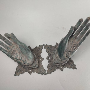 Bronze Door Handle Set hand Statue : Bronze Material