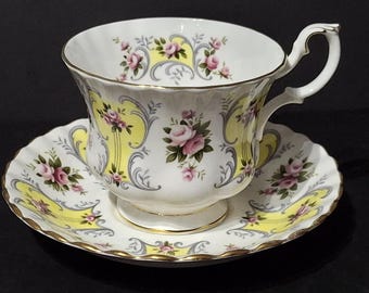 Juego de taza y platillo Suzanne de la serie Love Story de Royal Albert.