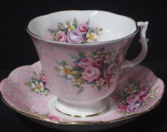 Xícara de Chá e Pires Royal Albert Bone China Série Festival da Inglaterra. "Letra"