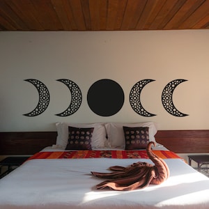 Moon&#39;s Phases Wood Wall Art Set of 5, Geometric Lunar Wall Decor, 3D Wooden Lunar Phases Wall Hanging
