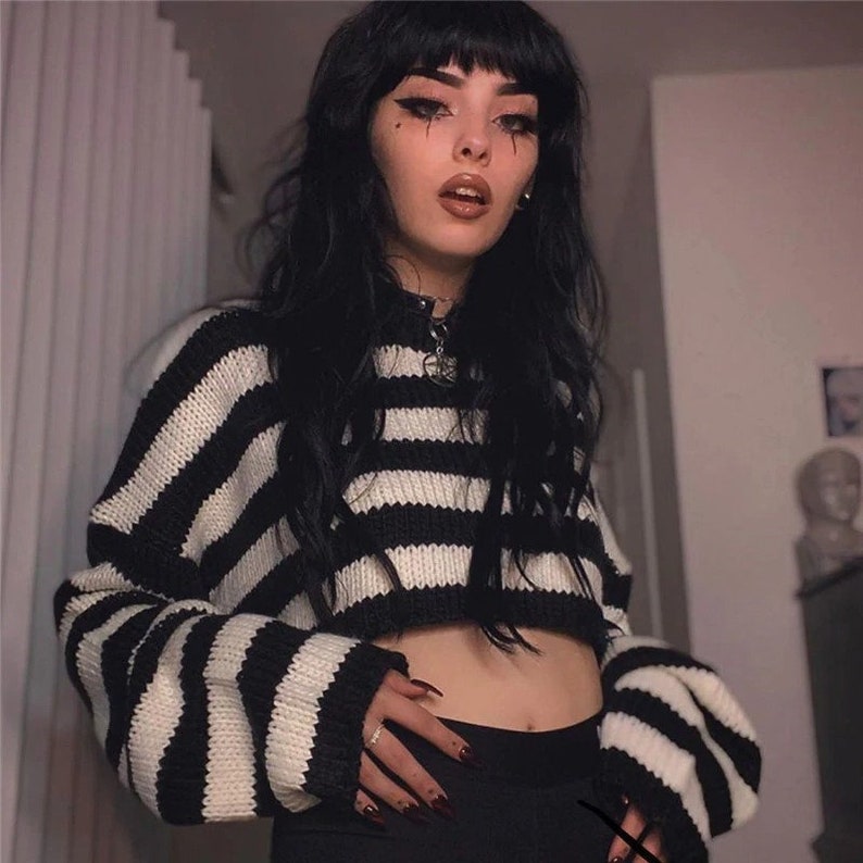 Women's Black & White Striped, O-Neck, Long Sleeve, Pull Over Cropped Chunky Sweater / Streetwear / Gothicwear / Punkwear / Harajuku / Egirl 