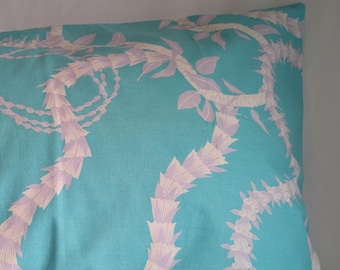 Federa celeste chiaro con ghirlande di fiori: Ilima, Maile, Pu'u/Conchiglie, Corona di fiori, Lanterna Ilima / Fatta a mano / Spesso cotone 100%