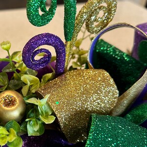 mardi gras mantle ideas