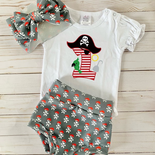 Pirate birthday, First birthday, Girls, Pirate bow, Arrghh, Bummies, Shorties, Bodysuit, Bummy set, Photo wear, Cake smash, Bell bottoms