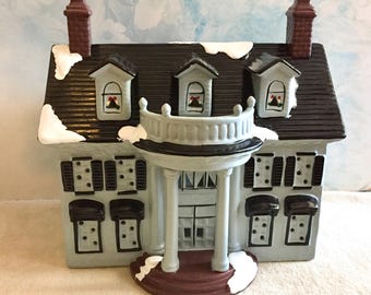 New PLANTATION HOUSE, 50474, light cord, Department 56, never displayed, original distressed box, Dept 56