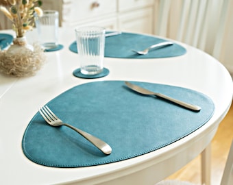 Handgemaakte driehoekige placemats van echt leer • Waterdicht, wasbaar en robuust • Olieabsorberend • Voor bar en eetkamer • Woondecoratie