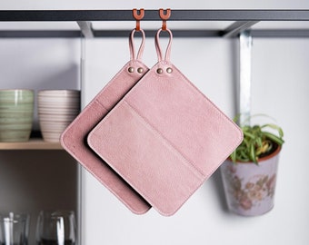 Minimalistic Leather Potholders (2pcs.) • Kitchen Accessory • Modern Home Decor • Awesome Gift for Everyone • Heat Protection • Non-slip