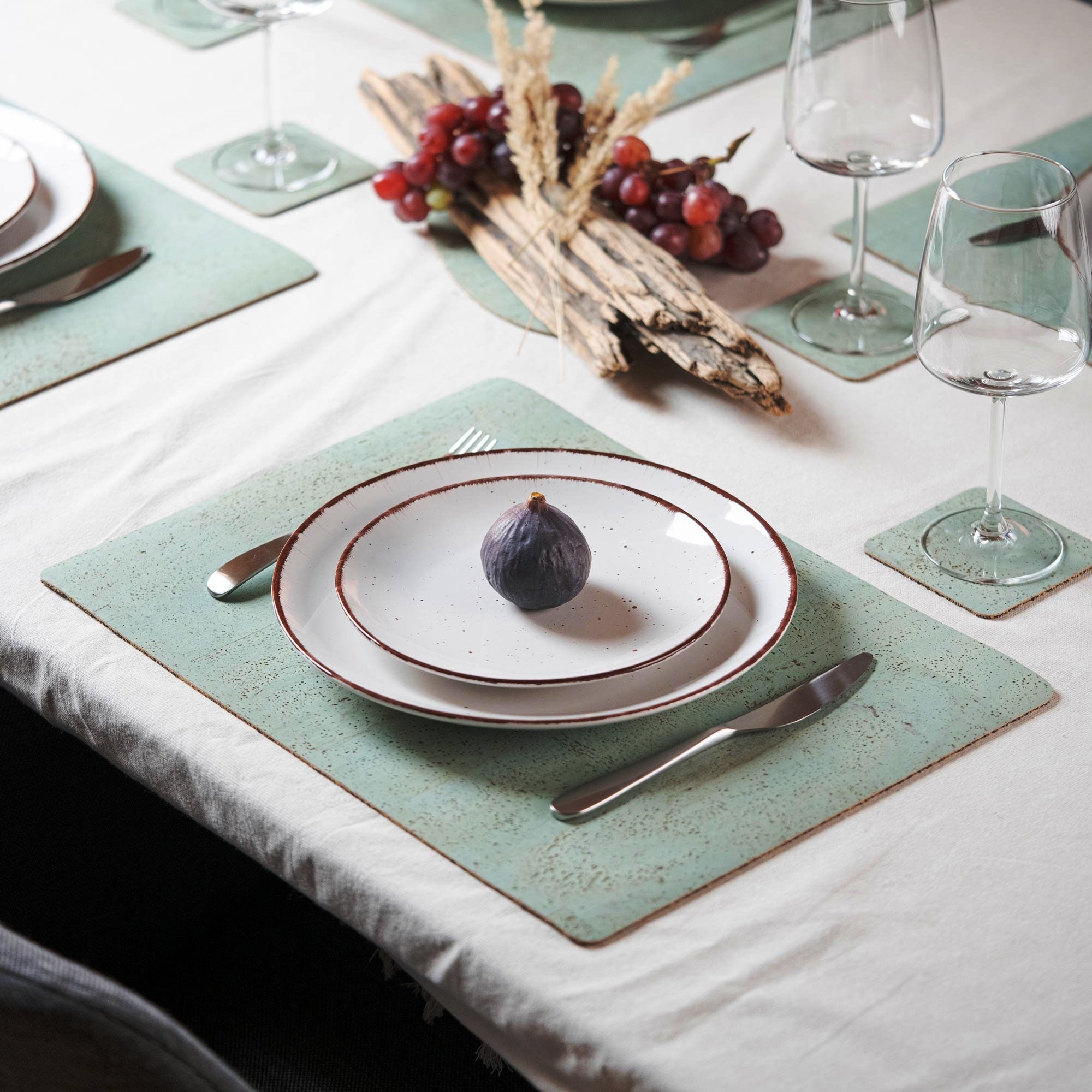 Handmade Cleanable Cork Placemats Waterproof and Robust for Bar and