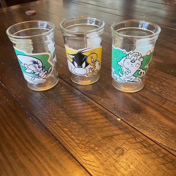 Welchs looney tune juice jelly glasses set of 3