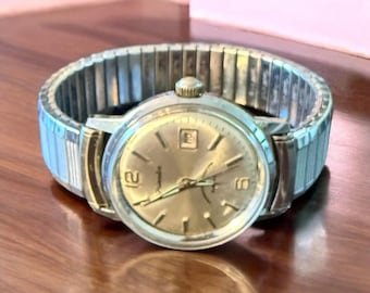 Vintage Seiko 1F21 5A60 Yellow Dial Lady Quartz Watch Japan