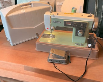 Vintage Schneider-Nähmaschine – Modell Nr. 205 – tragbar/Tischgerät mit Koffer