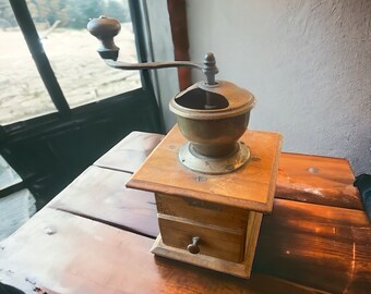 Antique Coffee Grinder Geschmiedetes Mahlwerk with Drawer handmade in Germany fully functional vintage coffee grinder made from real wood