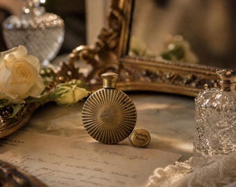 Frasco de perfume vintage Houbigant Quelques Heures Mini Frasco de fragancia francés Estilo Art Déco Frasco de tocador coleccionable París