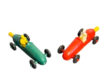 Vintage Plastic Race Cars • Mid-Century Toy Cars • Green & Red Mini Racers • Retro Driver Figures • Collector Display Toy Pair