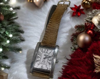 Juicy Couture womans wrist watch watch timepiece  Genuine Leather Quartz Analog Ladies Watch good working condition new battery installed