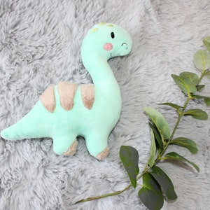 Dino personalisierte/ Stoff Dino mit Namen/Geschenk zur Geburt/ Stofftiere/Plüschtier Bild 1