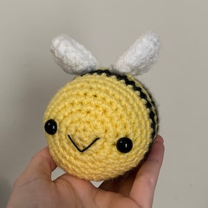 Crochet Amigurumi Bee | Plush Bumble Bee | Cute Bumblebee Squishy Plushie | Stuffed Animal Bee with Flower