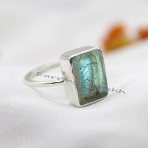 Natural Labradorite Ring: Blue Fire Gemstone, 925 Sterling Silver