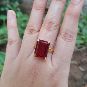 Handmade Faceted Garnet Ring: 925 Sterling Silver Gemstone