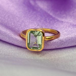 Women Green Amethyst Vintage Ring, Emerald Cut Prasiolite 7x9m Solitaire Ring, Engagement Ring, 925 Sterling Silver, Everyday Gift For Her