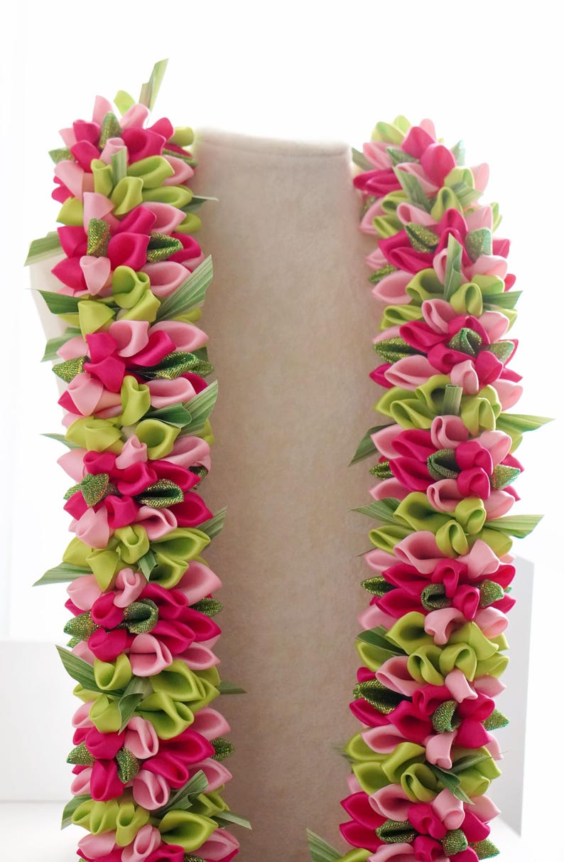 Celebratory Ribbon Lei - Rosie - Etsy