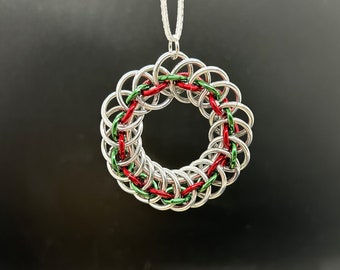 Tutoriel en cotte de mailles – Décoration de Noël/pendentif Cool Waves on Steroids (kits de cottes de mailles disponibles sur demande)