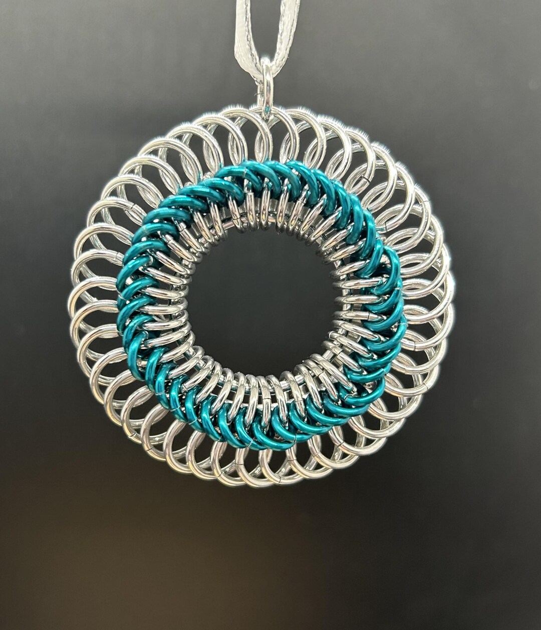 Set of 2 – Chain Mail Kit/material Pack in the Round Christmas Ornament ...