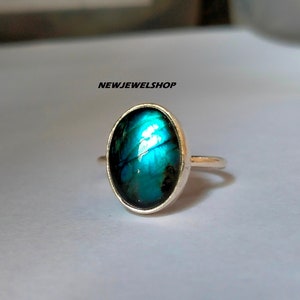 Ring labradoriet, 925 zilveren ring, edelsteenring, handgemaakte ring, zilveren bandring, beloofde ring, cadeau voor haar, vrouwenring