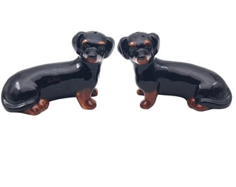 Dachshund Salt & Pepper shaker set quality ceramic novelty Dog lover gift, boxed