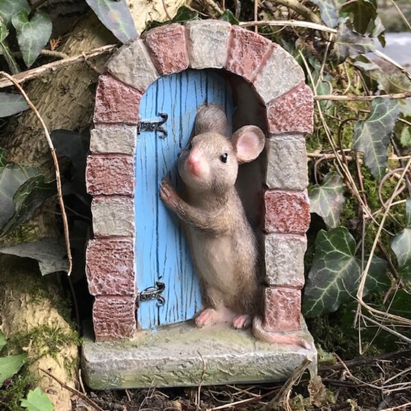 Heavy resin Mouse doorway, fairy garden door or fairy wood decoration, great mice lover gift