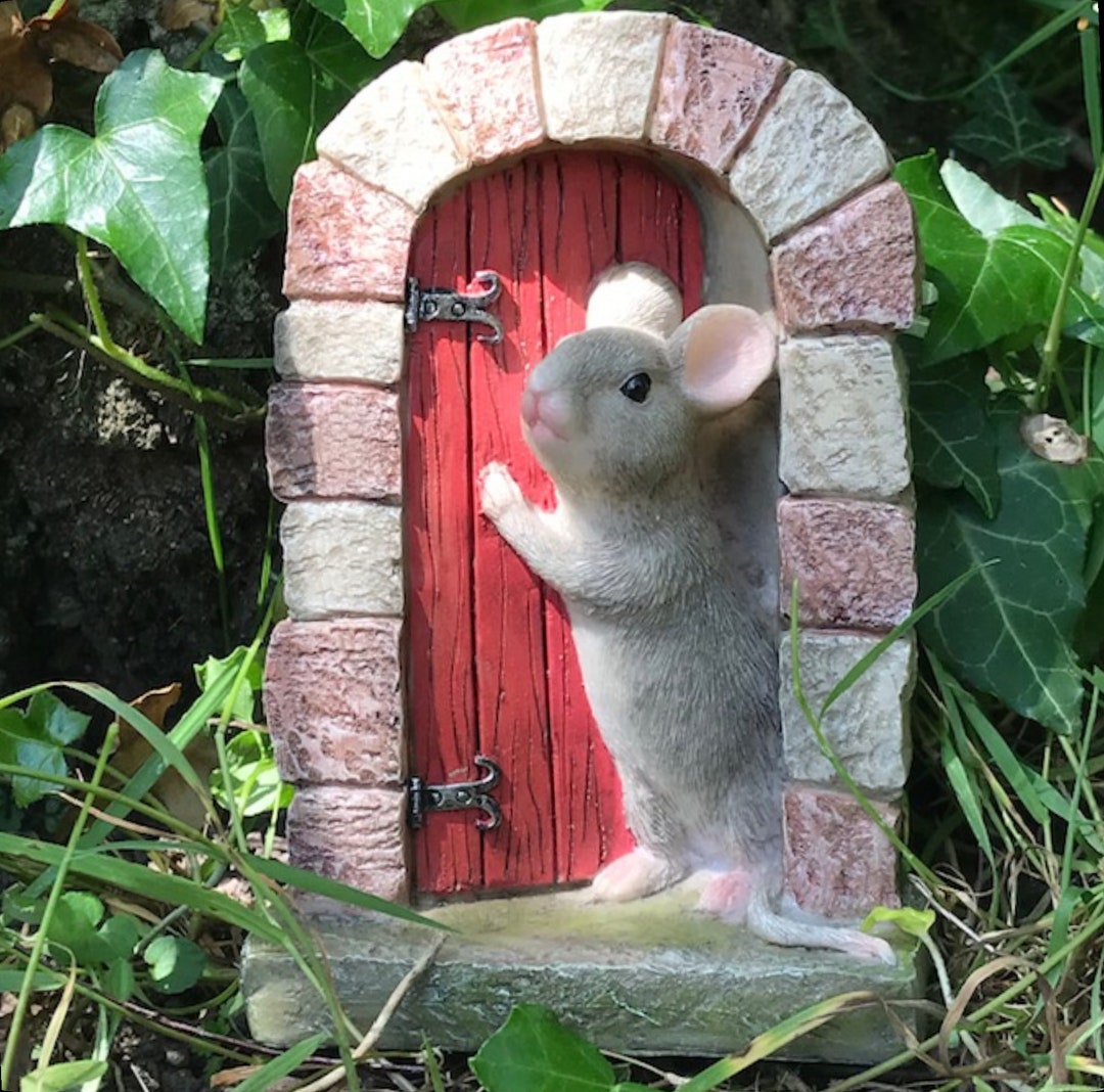 Heavy Resin Mouse Doorway With Red Door, Fairy Garden Door or Fairy Wood Decoration, Great Mice