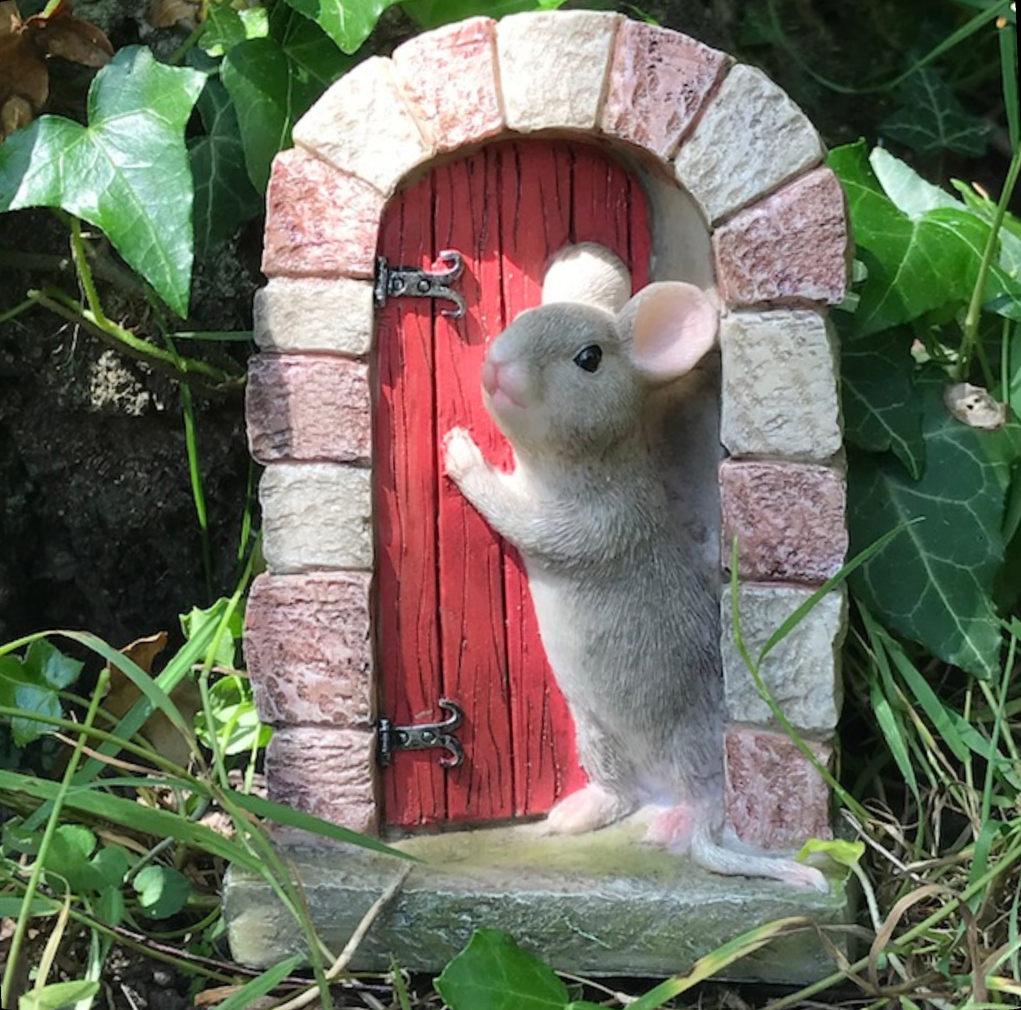 Heavy Resin Mouse Doorway With Red Door, Fairy Garden Door or Fairy Wood  Decoration, Great Mice Lover Gift 