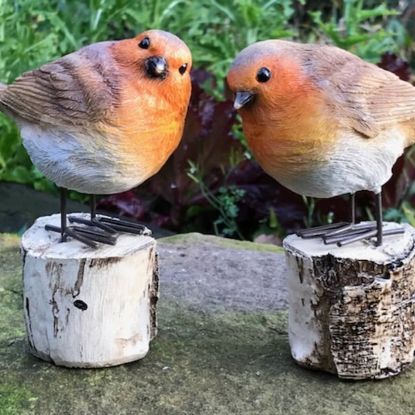 SET OF 2 Robins on Logs, realistic bark effect, great indoor or outdoor garden ornaments or grave decoration