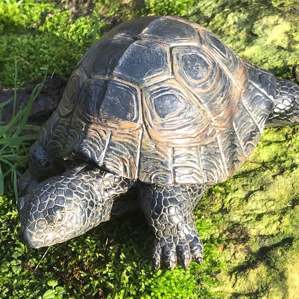 Figurine d'ornement tortue réaliste, décoration intérieure ou extérieure, cadeau idéal pour les amateurs de jardin ou d'étang