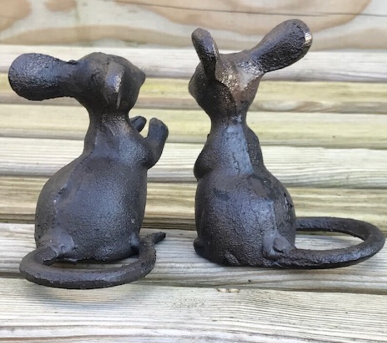 Set of 2 heavy solid cast iron mice indoor or garden ornament decorations, one 'Talking' one 'Listening' great novelty mouse lover gift image 2
