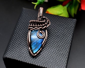 Labradorite Blue Enormous gemstone ~ Citrine ~ pendentif ~ collier ~ prêt à expédier ~ livraison gratuite aux États-Unis ~ enroulement de fil ~ tisserand de fil