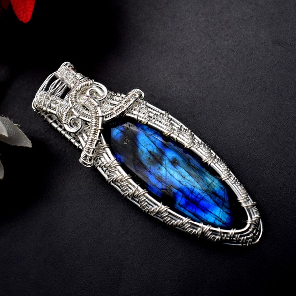 Wire wrapped pendant, Blue Labradorite necklace, Wire wrapped jewelry Boho handmade pendant, Blue gemstone Silver Gs/ Rendome color/sm