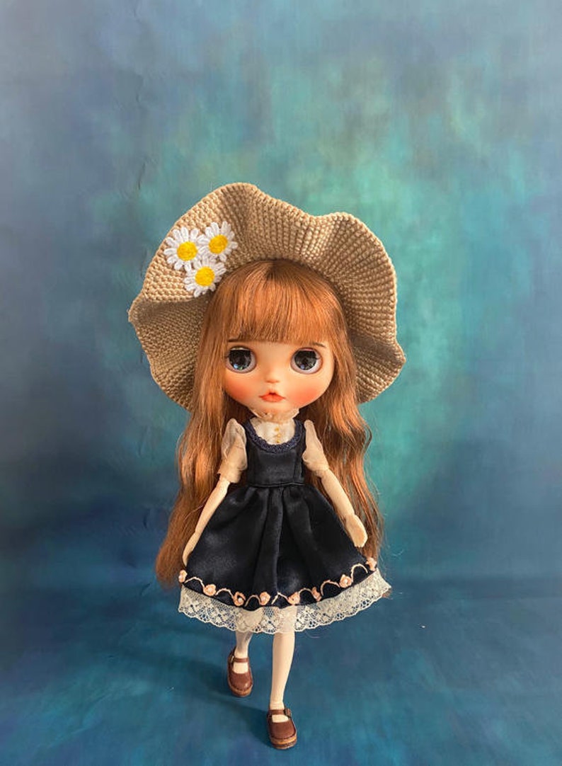 Best affordable Christmas gift, country style, classic vintage Blythe cloth, Outfit custom dress, Azone, OB22, OB24,silk, cotton embroidery With Straw Hat