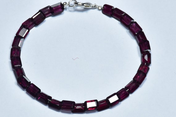 AAA ハイデラバーディ ガーネット ブレスレット: ファセット